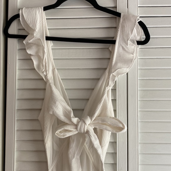 ASTR the Label Cut Out Flutter Midi Dress - Picture 5 of 5